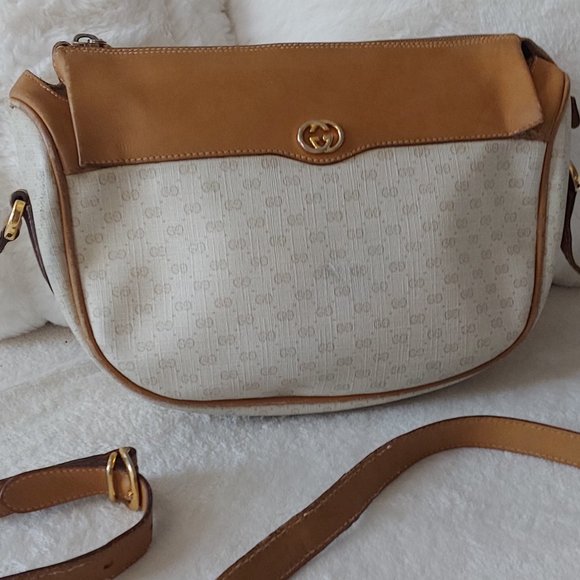 GUCCI Handbags - GUCCI VINTAGE Guccisima Purse Crossbody Shoulder Bag